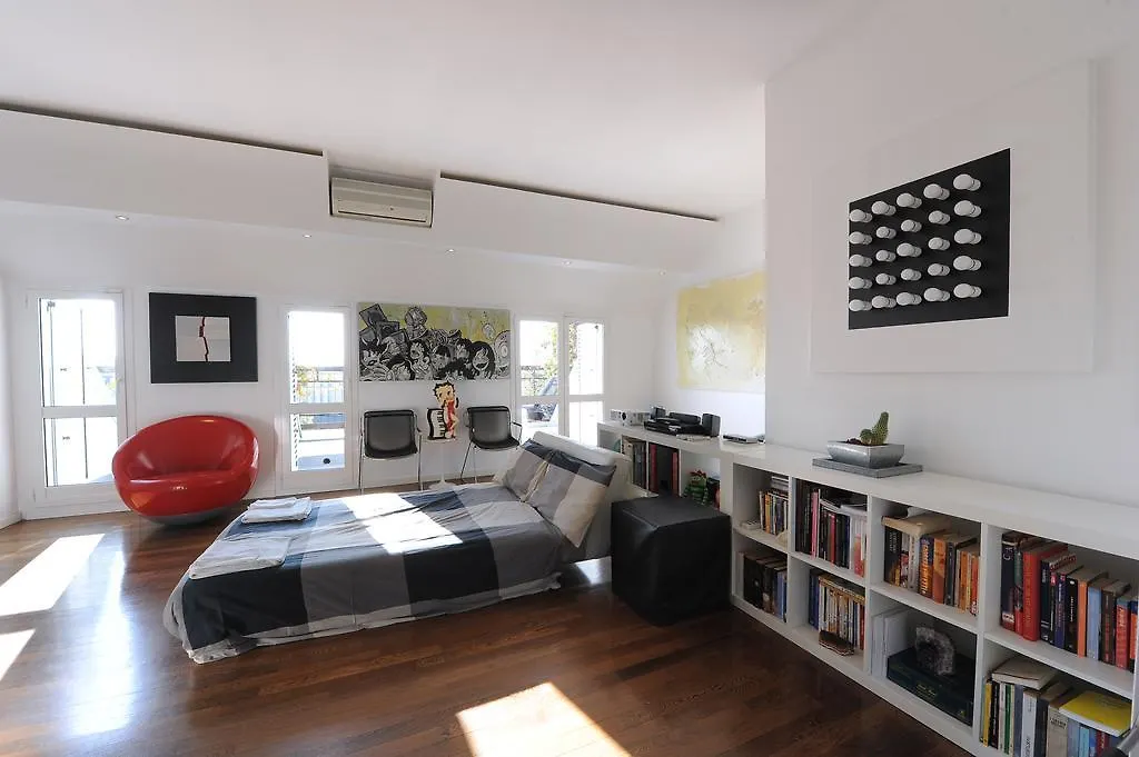 Piazza Napoli Penthouse Hotel Milan