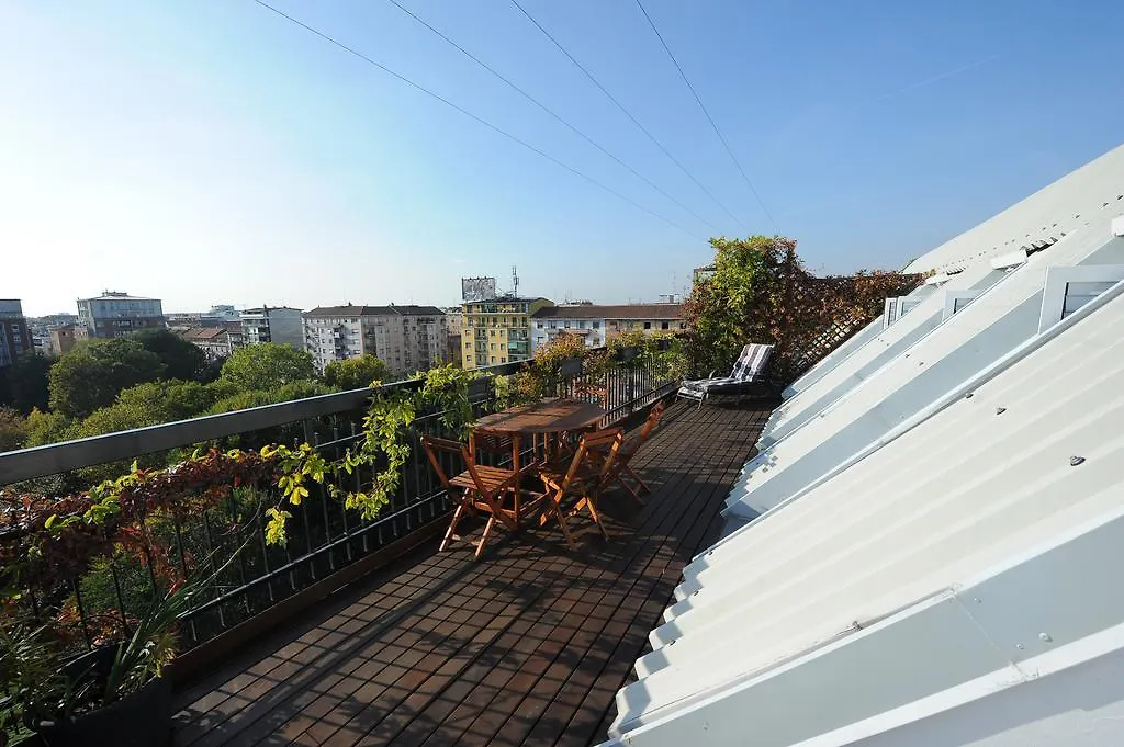 Piazza Napoli Penthouse Hotel Milan 0*,  Italy