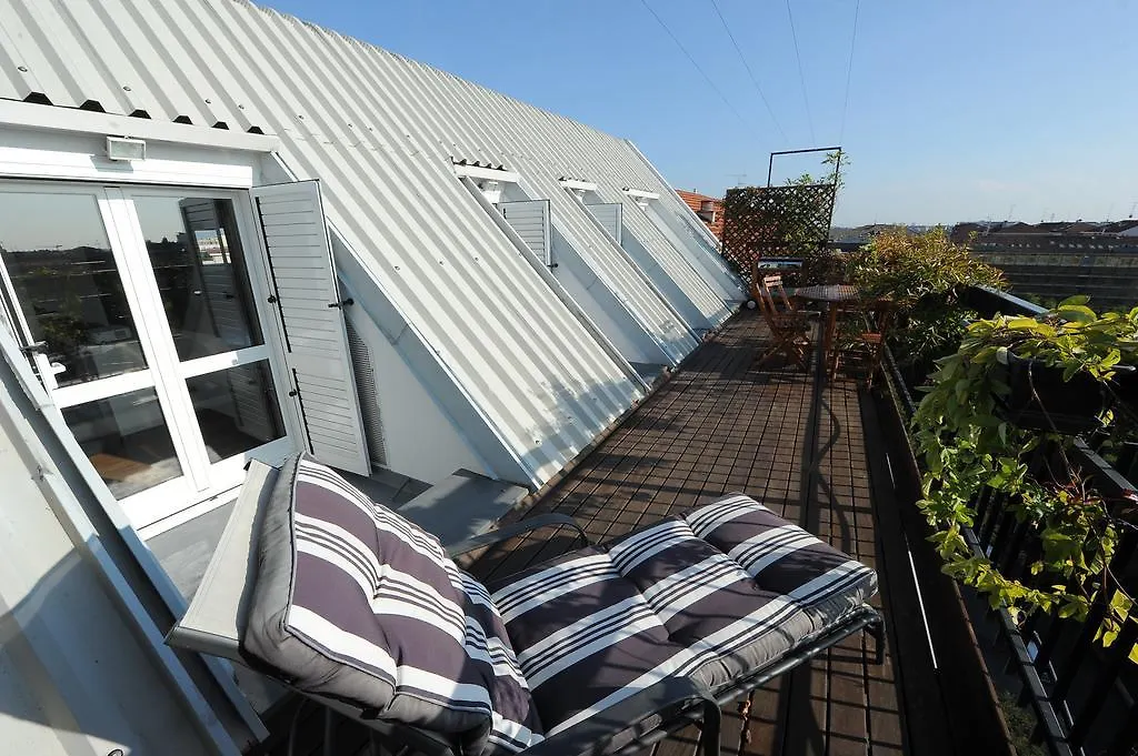 Piazza Napoli Penthouse location
